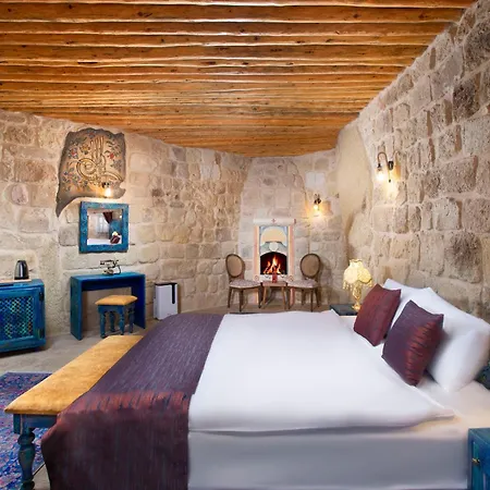 Ortahisar Castle View Cave House *